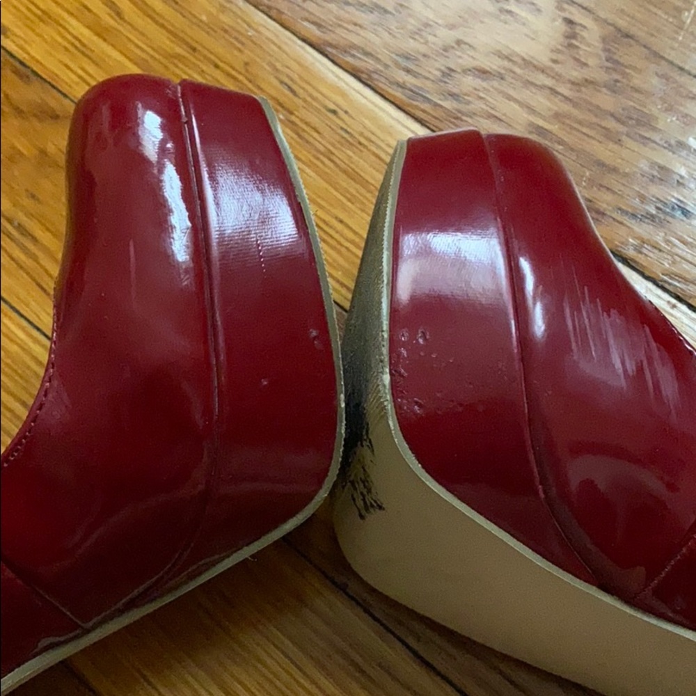 *sold* Steve Madden Red Pumps - Picture 8 of 9